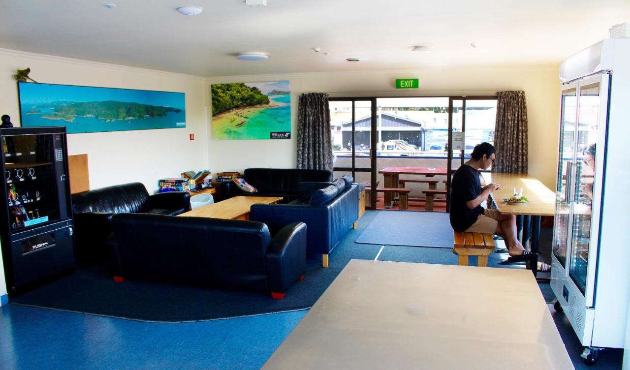Hat Trick Lodge Motueka Exterior foto